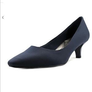 Abella Pumps